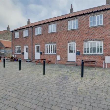 8 Abrahams Quay Holiday home Whitby