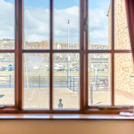 2 Bed In Oc-w086 Vakantiehuis